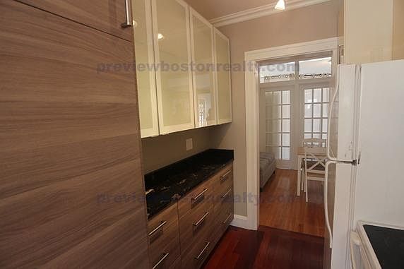 3rd image of 145 Englewood Ave APT 32A