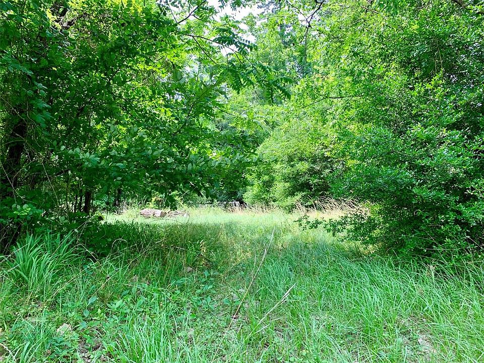 1st image of 144 Lake Pines Cir