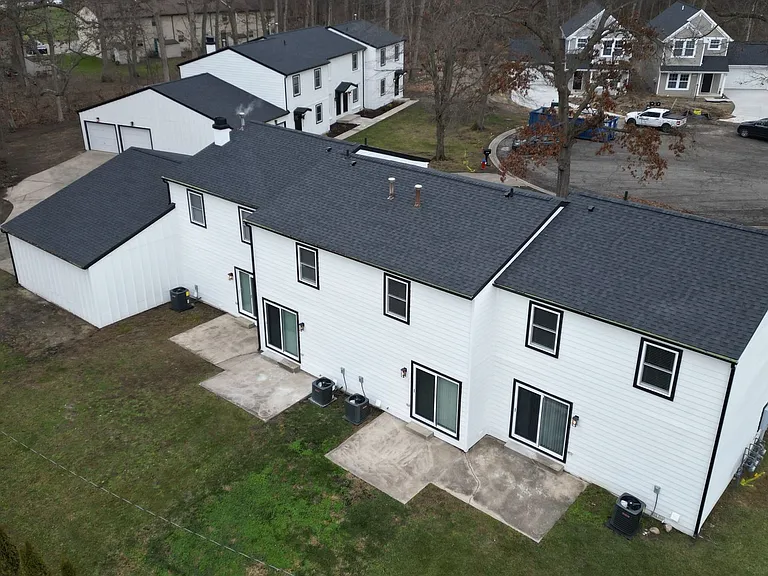 5017 Birchwood Ln — Photo 3