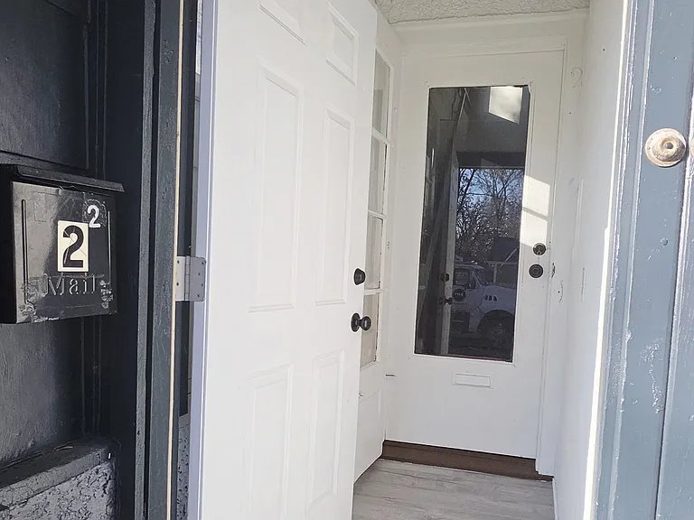 414 33rd Ave N #2 — Photo 3