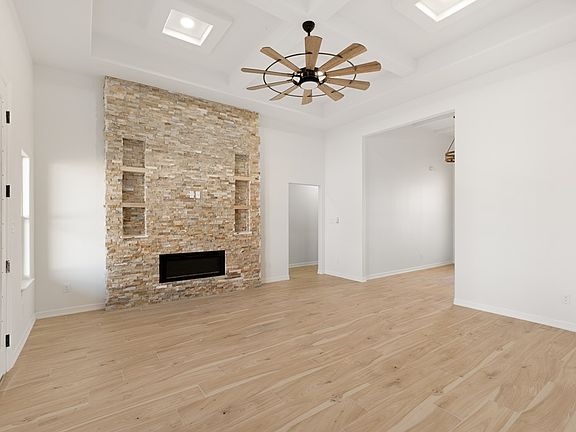 3rd image of 477 Santiago St