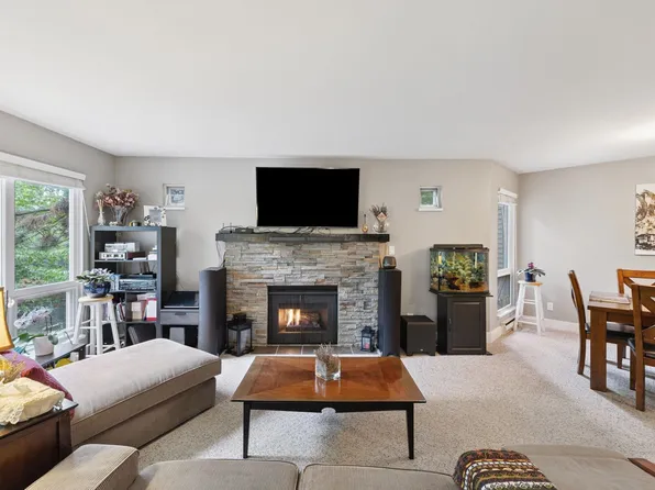 7459 Moffatt Rd #206, Richmond, BC V6Y 1X9