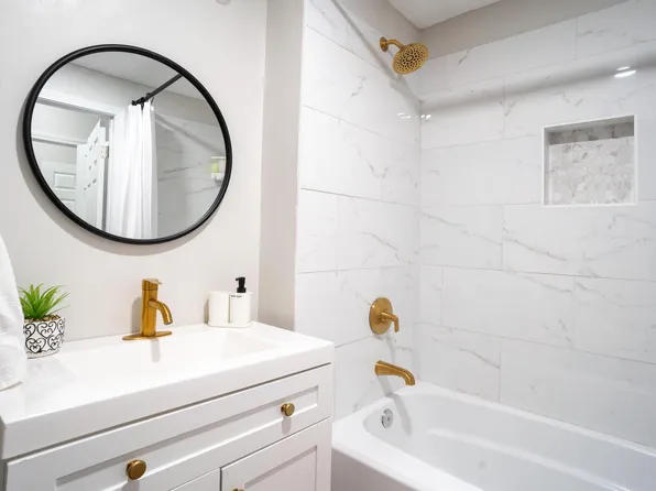 W. Midtown Atlanta Flat - Studio, 789 Cameron M Alexander Blvd NW, Atlanta, GA 30318