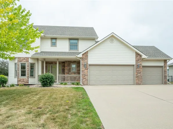 5910 Martin Dr, Pleasant Hill, IA 50327