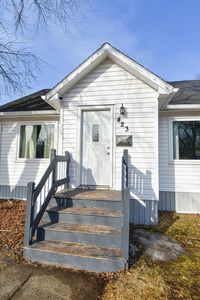 423 Markley Ave S, Thief River Falls, MN, 56701