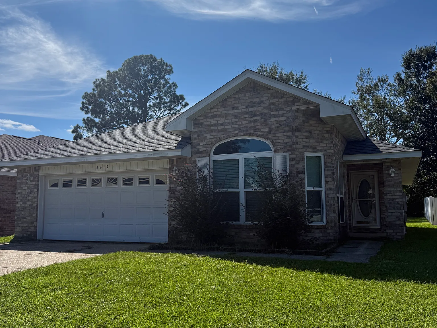 3 bed, 1398 sqft, $1,900 — Photo 1
