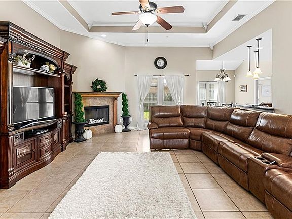 5th image of 6813 Old Square Dr