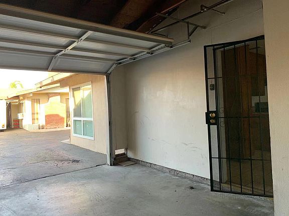 3rd image of 1827 Aileron Ave