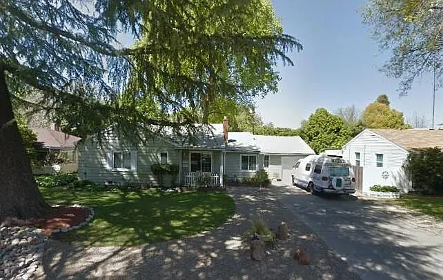1724 Delaware Ave photo 1