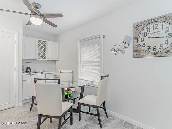 5th image of 115 E Colonial Ct APT C