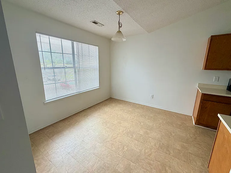 110 Summerchase Rd #5 — Photo 7