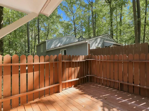 129 Carmichael Ct, Cary, NC 27511