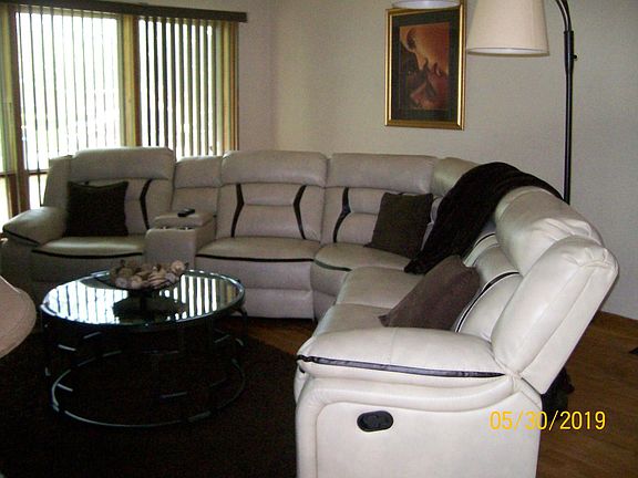 3rd image of 2209 Tamarack Dr