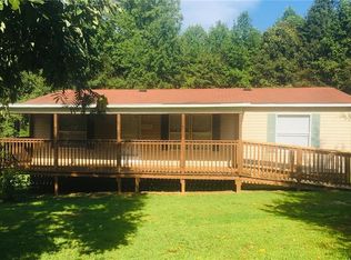 5563 Farmstead Rd, Seagrove, NC 27341