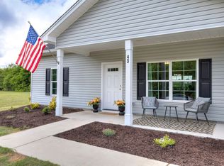 43 Sparrow Rd, Lugoff, SC 29078