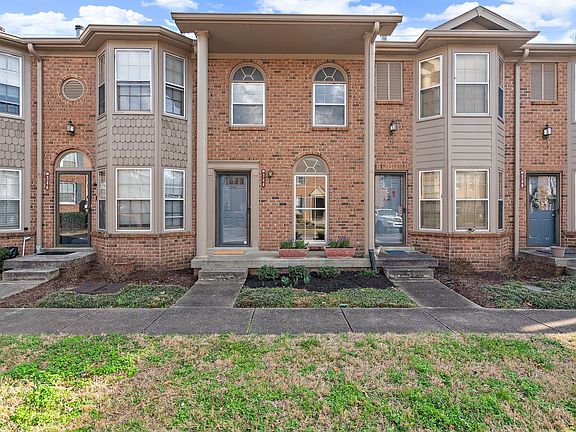 2nd image of 344 Hickory Pl