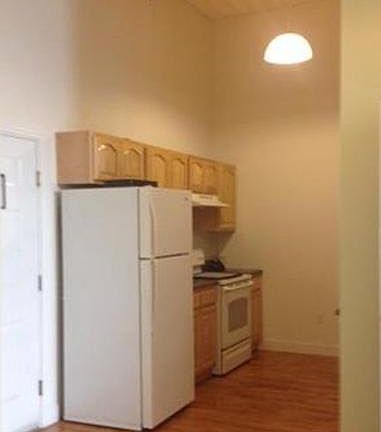 4th image of 390 Charles St APT 314