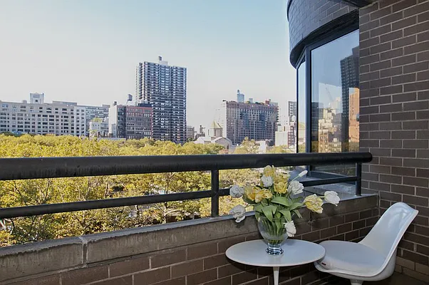 Sold by Thrasher Real Estate | media 12