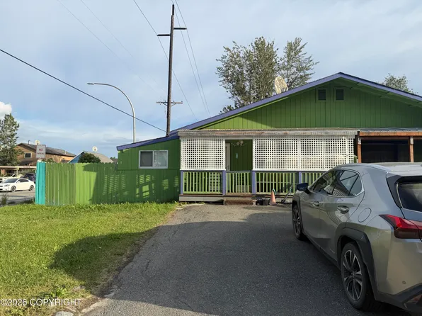 3900 Starburst Cir, Anchorage, AK 99517