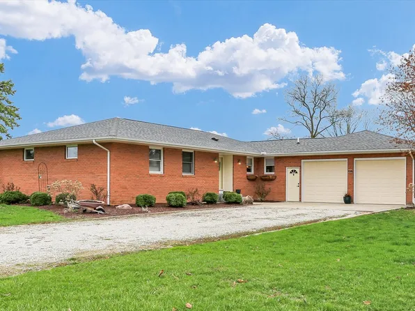 106 Cherry Dr, Fithian, IL 61844