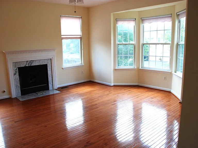 43851 Sandburg Sq — Photo 5