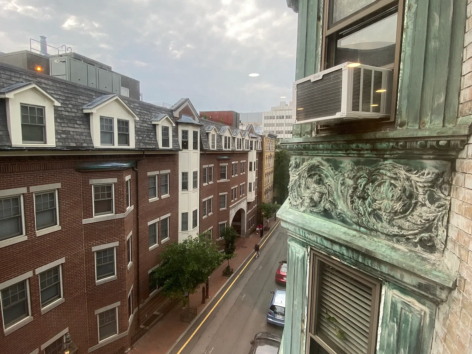 2 bed, 800 sqft, $4,000 — Photo 4