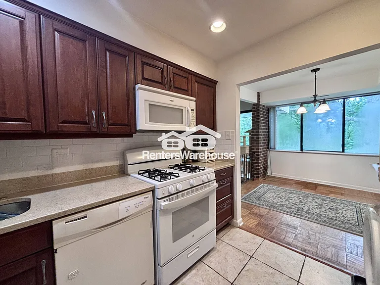 9820 Georgia Ave #303 — Photo 11