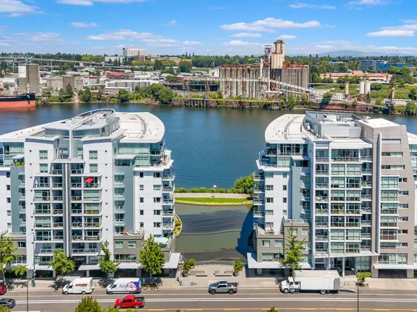 1310 NW Naito Pkwy Unit 706A, Portland, OR 97209