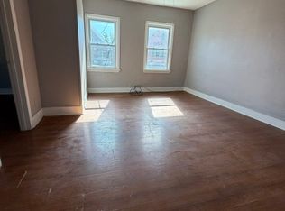 80 Warsaw St APT 3, Buffalo, NY 14218