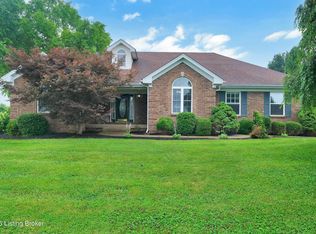 484 Meadowland Trl, Shepherdsville, KY 40165