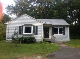 38 Jensen St, Belchertown, MA 01007