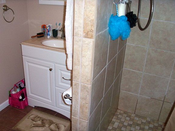 GUEST BATHROOM