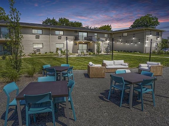 Outdoor Lounge