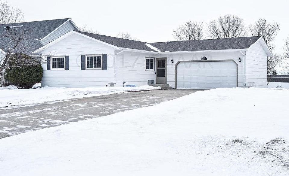 1st image of 1971 29th Street Cir S