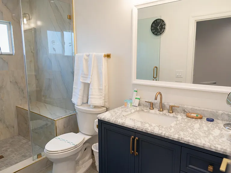 6337 Agnes Ave — Photo 10