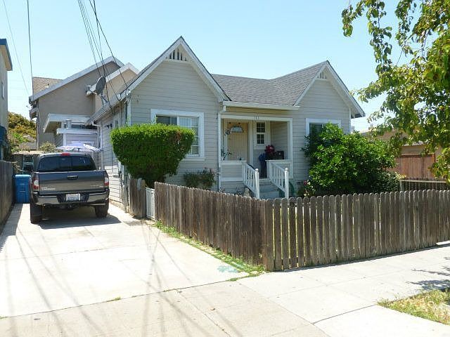1st image of 137-139 N Eldorado St