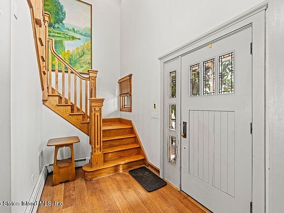 4th image of 121 Windermere Rd