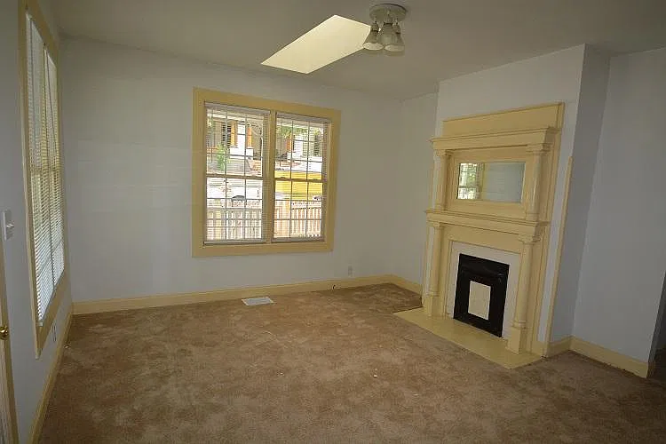 4 bed, 1900 sqft, $1,800 — Photo 4