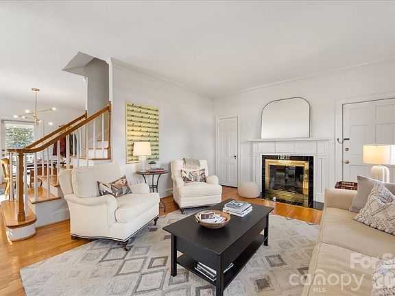 3rd image of 1620 Providence Rd