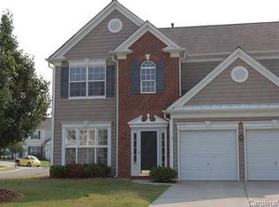8608 Dennington Grove Ln, Charlotte, NC 28277