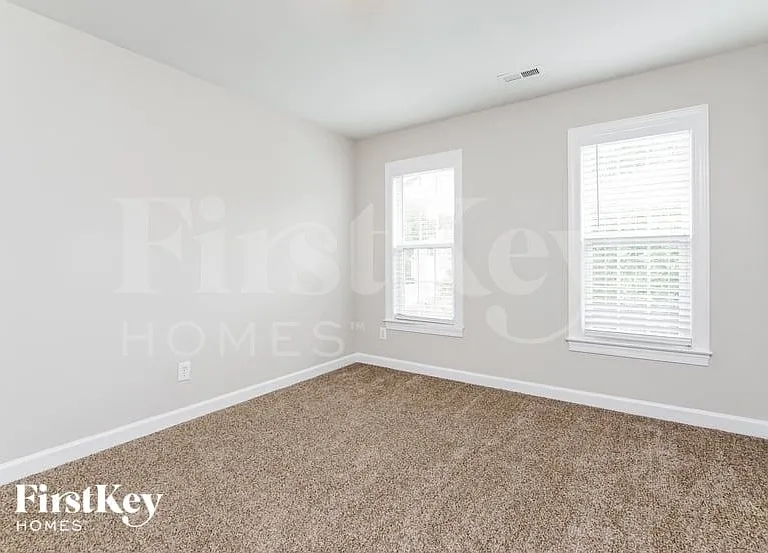 414 Winfred Dr — Photo 12