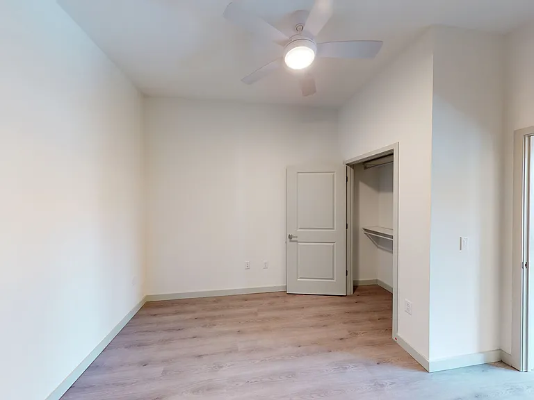 101 N Meridian — Photo 95