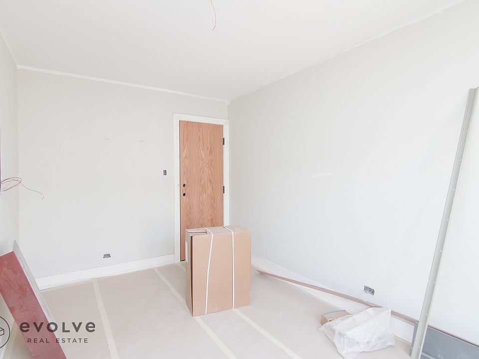 2nd image of 2900 N Mildred Ave #2908U2