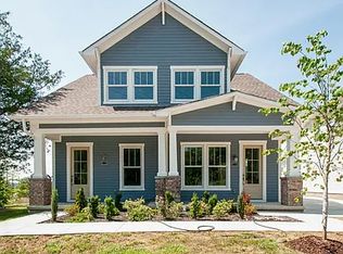 554 Acklen Park Dr, Nashville, TN 37205