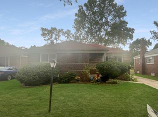 21941 Sussex Ave, Oak Park, MI 48237