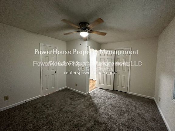 2nd image of 504 Oakwood Ct