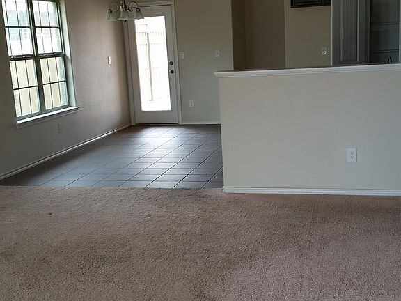 3rd image of 9902 Lamar Ave