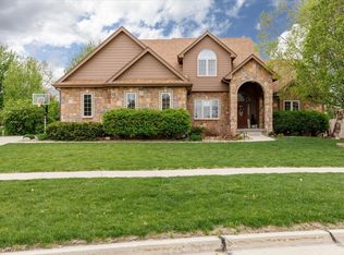 2944 NW 167th St, Clive, IA 50325