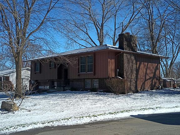 2nd image of 1403 Ridgeway Dr
