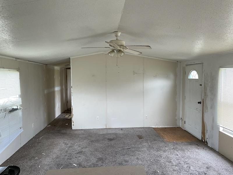 2nd image of 19 Parkway Dr #19